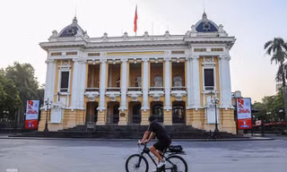 Nhìn lại hình ảnh Hà Nội thay đổi ra sao sau hơn 50 ngày giãn cách xã hội