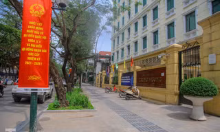 Đường phố, vỉa hè vùng 'lõi’ Thủ đô thay đổi thế nào trước ngày bầu cử?