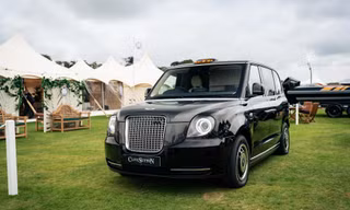 Độ taxi thành xe sang ở Anh