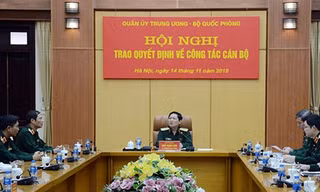 Đại tướng Ngô Xuân Lịch chủ trì hội nghị.