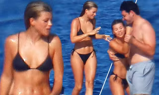 Con gái danh ca Lionel Richie tình tứ bạn trai ở biển