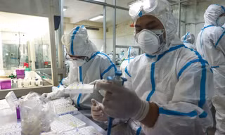 Những 'chiến binh' CDC Đà Nẵng quay cuồng truy vết virus chết người