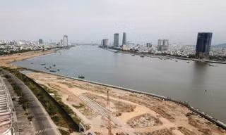 Sông Hàn bị 'bóp nghẹt', lãnh đạo Đà Nẵng đang 'mơ hồ?