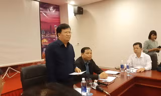 Phó thủ tướng Trịnh Đình Dũng họp Ban chỉ đạo tiền phương ứng phó với bão số 9. 