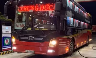 Chiếc xe khách của Công ty Trung Đức mang mầm bệnh từ TPHCM về Thái Bình - Ảnh: Hoàng Long