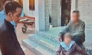 Vũ Đức Hiệp (trái) đã bị công an Thái Bình bắt tại nhà riêng - Ảnh: Hoàng Long