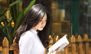 Sau gỡ bỏ giãn cách xã hội, người Sài Gòn dạo phố, chụp ảnh cuối tuần