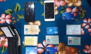 Triệt phá đường dây mua bán phần mềm nghe lén điện thoại di động