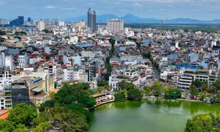 Chủ tịch Hà Nội: Kích hoạt 'luồng xanh', xử lý hồ sơ 10 dự án trong 24h 