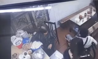 Vụ tố 'đuổi khỏi quán phở vì ngồi xe lăn': TikToker không làm việc với cơ quan chức năng