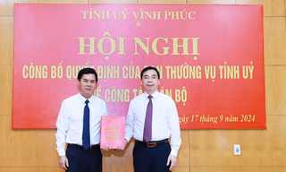 Vĩnh Phúc công bố quyết định về công tác cán bộ