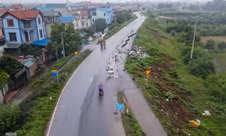 Một tuyến đê sông Đáy. Ảnh minh họa