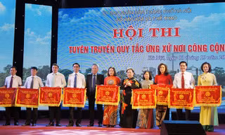 Hà Nội trao thưởng Hội thi tuyên truyền ứng xử nơi công cộng