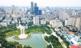 Chủ tịch Hà Nội: Sửa đổi, thay thế các văn bản để phù hợp với Luật Thủ đô