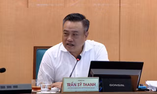Hà Nội xem xét nghị quyết thu nhập tăng thêm cho cán bộ, công chức, viên chức