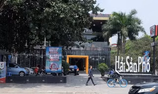 Dự án cống hóa kênh mương Phan Kế Bính đang được nhà hàng thuê.