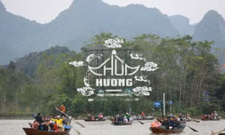 Lễ hội chùa Hương 2024: Đi đò hợp tác xã, bán vé điện tử