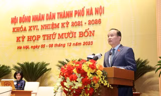 Trả lời 'lòng vòng', lãnh đạo các quận bị truy trách nhiệm