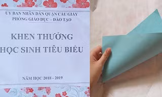 Cầu Giấy: Trao thưởng học sinh giỏi tờ giấy vì sợ... mất tiền