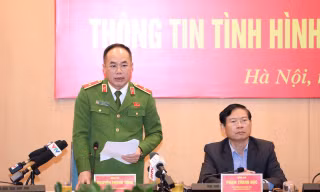 Khởi tố 14 bị can liên quan đến tài khoản facebook có tên 'Huấn Hoa Hồng'