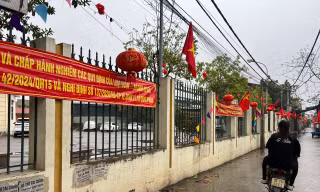 Chủ tịch Hà Nội chỉ đạo kiểm tra, giải quyết bức xúc về dự án đường cắt ngang nhà văn hóa