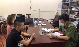 Công an Vĩnh Phúc xử lý nhiều trường hợp không đeo khẩu trang nơi công cộng