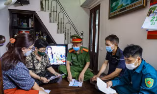 Mô hình "Đội cơ động hỗ trợ dịch vụ công trực tuyến tại nhà" của phường Trúc Bạch, quận Ba Đình - Ảnh: VGP