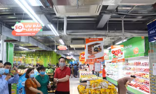 Đề xuất ưu tiên tiêm vắc xin cho lực lượng vận chuyển, cung ứng hàng hóa