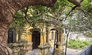 Xót xa loạt biệt thự cổ nghìn tỷ đồng nằm trên đất vàng Hà Nội bị bỏ hoang