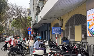 Xử phạt bãi xe 'chặt chém' người dân đến check-in tại Hàm cá mập