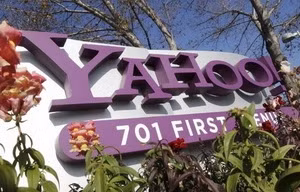 Hãng Apple bắt tay với Yahoo nhằm gạt bỏ Google