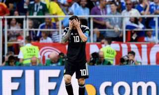 Messi đá hỏng penalty