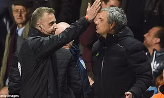  Mourinho đã bị truất quyền chỉ đạo ở những phút chót .