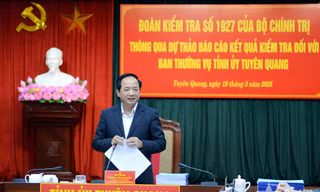 Đoàn Kiểm tra của Bộ Chính trị làm việc với Ban Thường vụ Tỉnh ủy Tuyên Quang