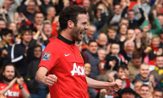 Mata 'mở tài khoản', Man United thở phào