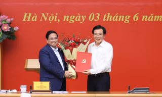 Bộ Chính trị chỉ định Phó Bí thư Đảng ủy Chính phủ