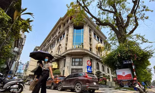 Hợp đồng đầu tư trái phiếu Tân Hoàng Minh của nhà đầu tư. Ảnh: Ngọc Mai.