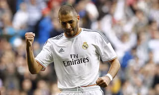 Sau Champions League, Benzema được Arsenal 'dạm ngõ'