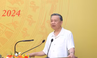 Chủ tịch nước Tô Lâm: Không ngừng tăng cường mối quan hệ gắn bó máu thịt giữa công an với nhân dân