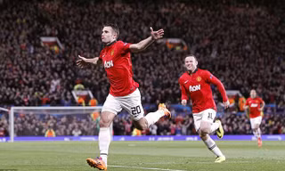 Van Persie đã giúp M.U giành vé vào chơi tứ kết Champions League