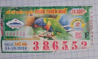 Chủ nhân tờ vé số trúng giải đặc biệt bị rách ở Huế thắng kiện