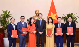 Bộ Ngoại giao phân công, bổ nhiệm nhiều vị trí cán bộ chủ chốt