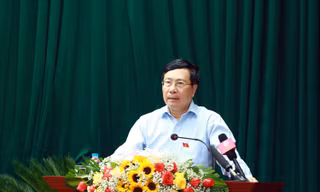 Phó Thủ tướng Phạm Bình Minh tiếp xúc cử tri Bà Rịa-Vũng Tàu