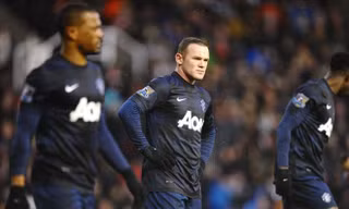 Man United thua Stoke vì... đen