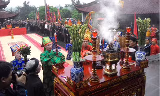 Thành kính dâng hương lễ giỗ Đức Quốc Tổ Lạc Long Quân