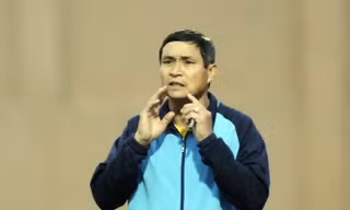 Thực hư chuyện HLV Mai Đức Chung hành hung khán giả