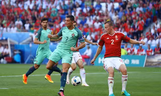 [VIDEO] Lóa mắt với siêu phẩm đánh gót ghi bàn của Ronaldo