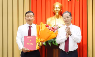 Điều động, bổ nhiệm, chuẩn y cán bộ chủ chốt ở 6 tỉnh, thành