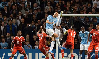 Cả Bayern lẫn Man City đều than khó khi rơi vào bảng E.