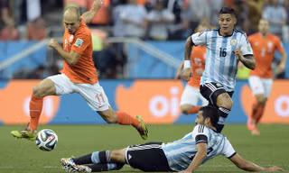 Robben chê Argentina, mong tuyển Đức lên ngôi 